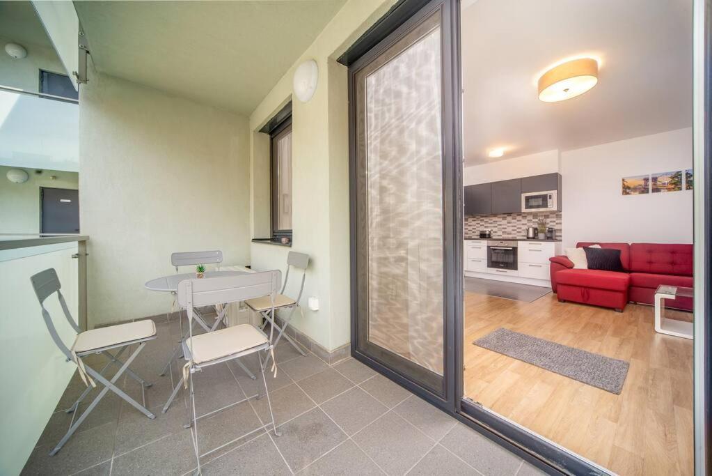 Grace Pine Apartment 1 Будапеща Екстериор снимка
